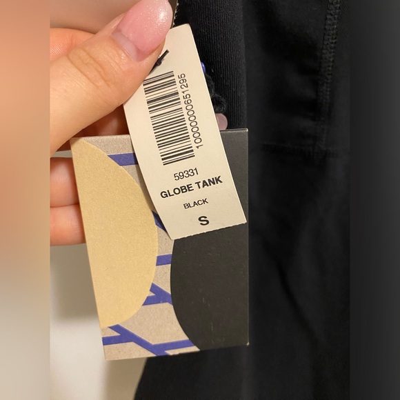 BNWT - TNA Globe Tank (S) - Picture 3 of 7